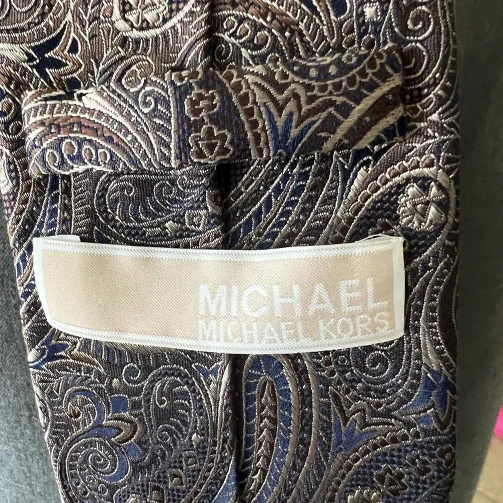 MICHAEL Michael Kors Silk Paisley Necktie